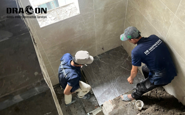 thi công đá ốp cầu thang